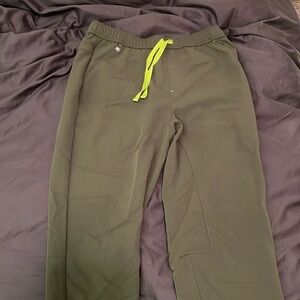 Figs medium scrub jogger bottom pant green